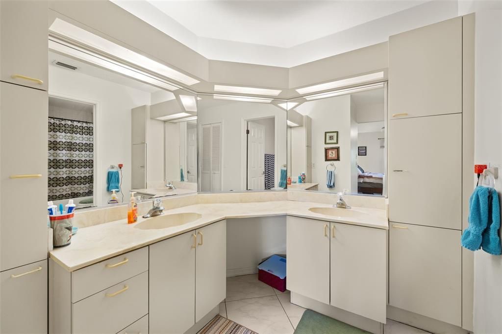 出租: $2,000 (2 贝兹, 2 浴室, 1424 平方英尺)