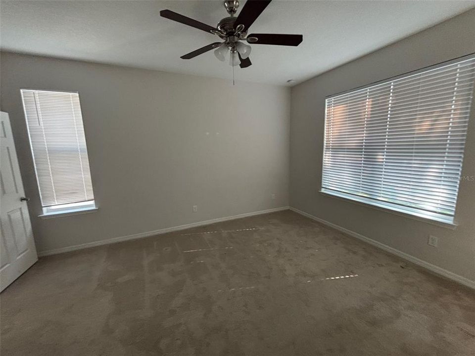 For Rent: $2,400 (4 beds, 3 baths, 1838 Square Feet)