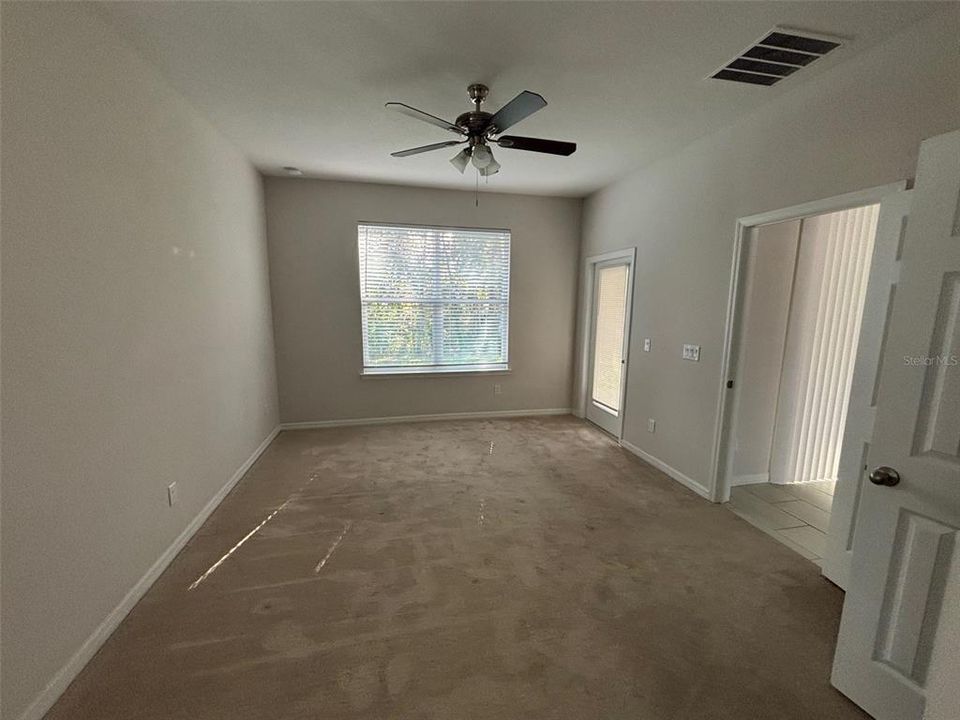 For Rent: $2,400 (4 beds, 3 baths, 1838 Square Feet)