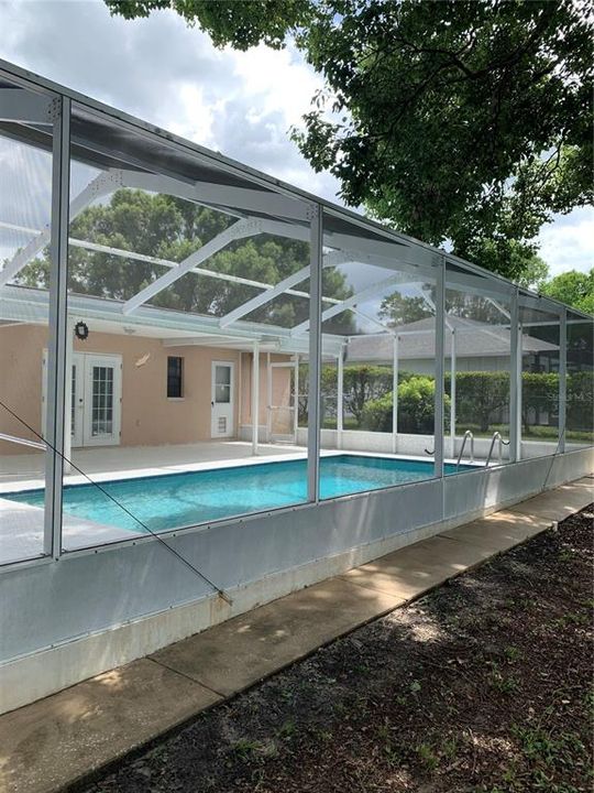 For Rent: $1,975 (3 beds, 2 baths, 1114 Square Feet)