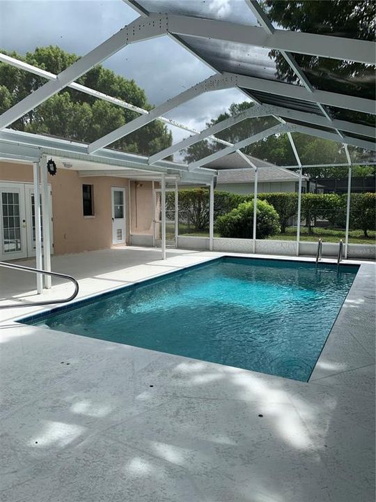 For Rent: $1,975 (3 beds, 2 baths, 1114 Square Feet)