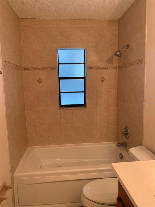 For Rent: $1,975 (3 beds, 2 baths, 1114 Square Feet)