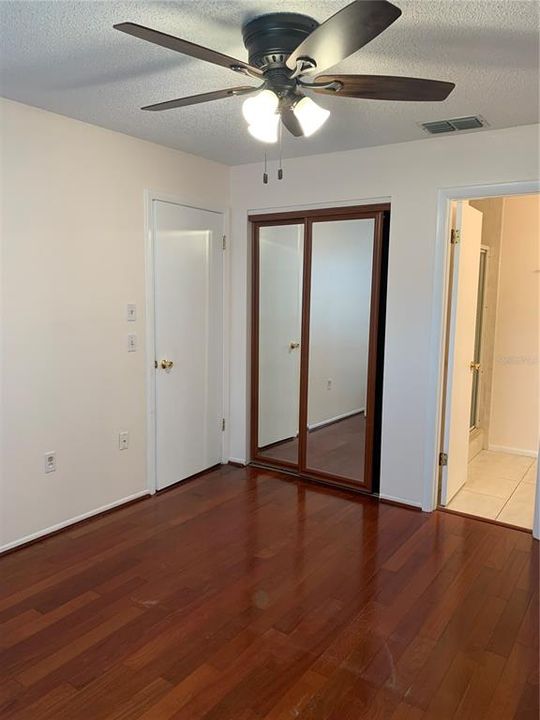 For Rent: $1,975 (3 beds, 2 baths, 1114 Square Feet)