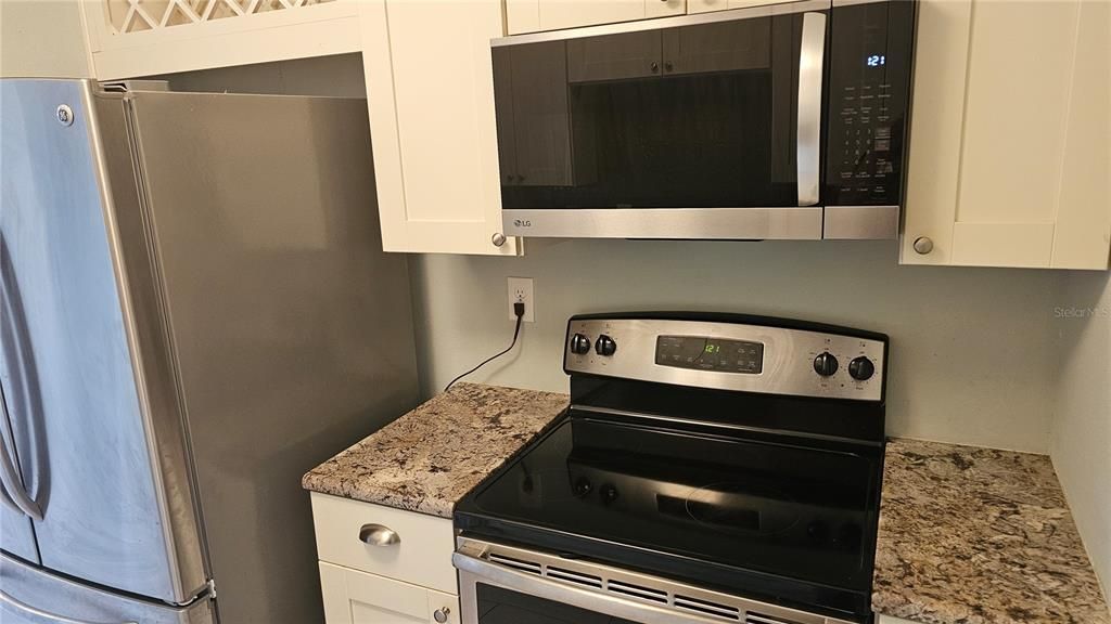 待售: $115,000 (1 贝兹, 1 浴室, 800 平方英尺)