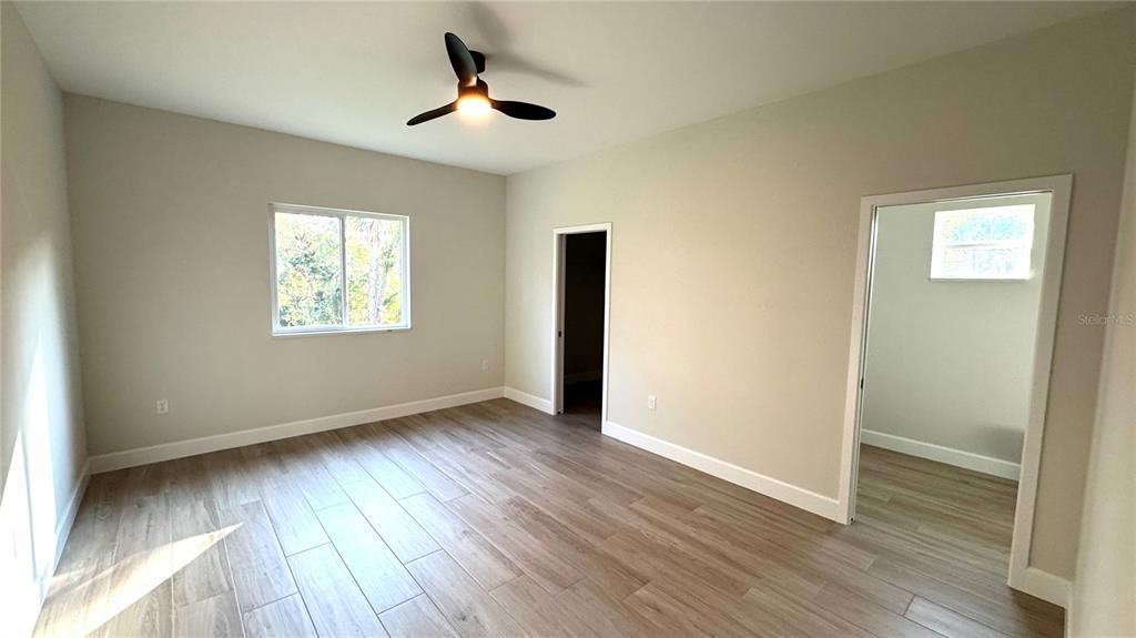 For Rent: $2,250 (4 beds, 2 baths, 1642 Square Feet)