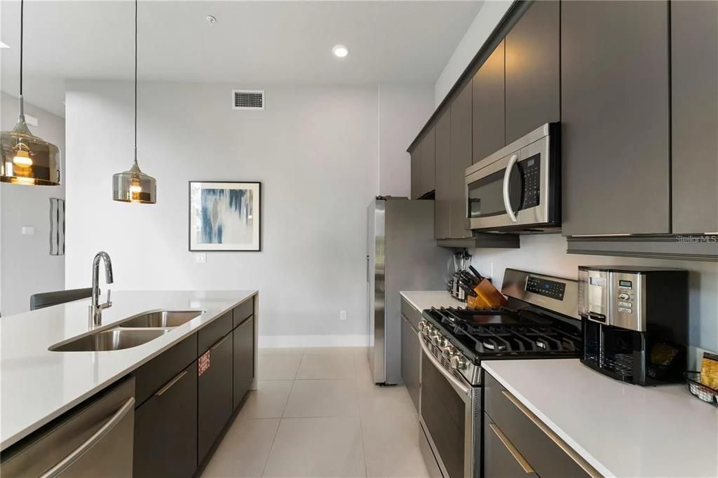 На продажу: $490,000 (4 спален, 3 ванн, 2630 Квадратных фут)