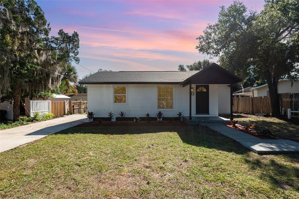 待售: $325,000 (3 贝兹, 2 浴室, 1424 平方英尺)