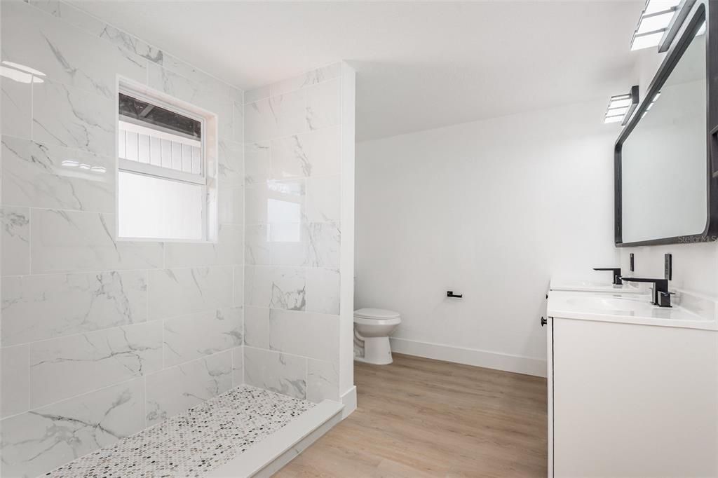 待售: $325,000 (3 贝兹, 2 浴室, 1424 平方英尺)