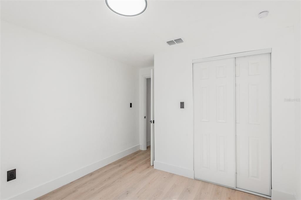 待售: $325,000 (3 贝兹, 2 浴室, 1424 平方英尺)