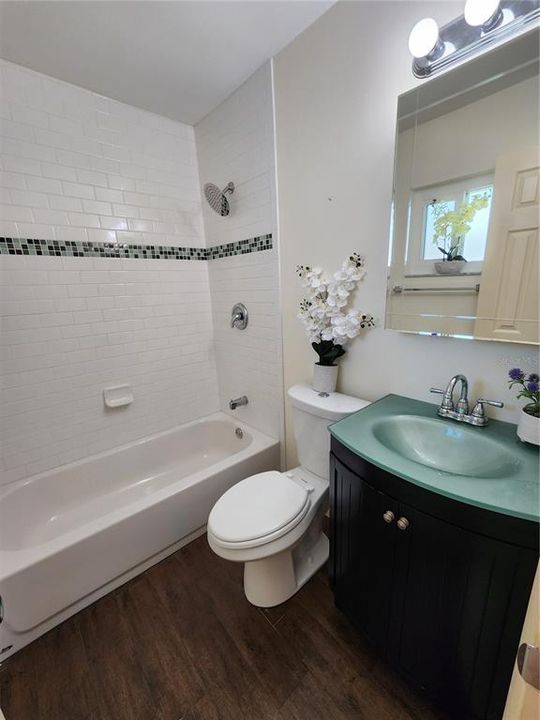 待售: $325,000 (2 贝兹, 2 浴室, 1292 平方英尺)