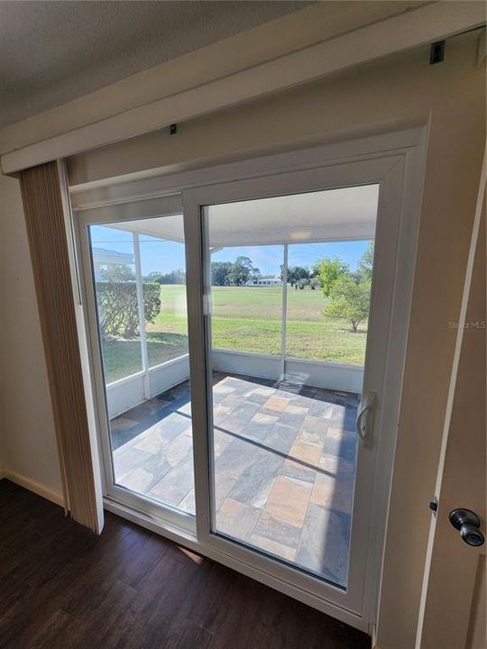 待售: $325,000 (2 贝兹, 2 浴室, 1292 平方英尺)