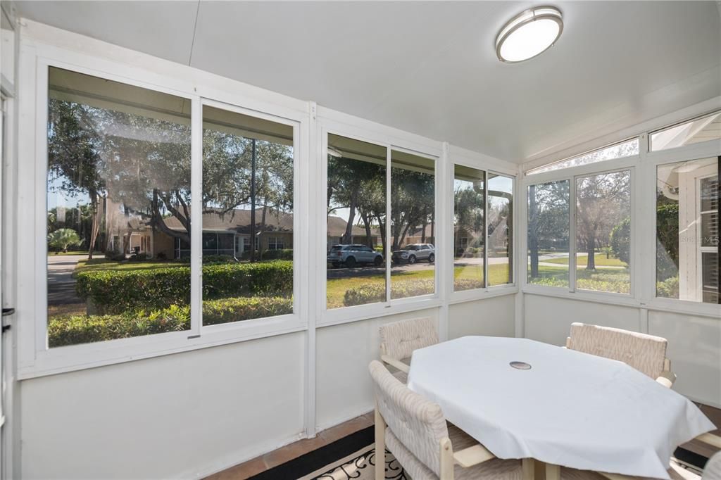 待售: $239,900 (2 贝兹, 2 浴室, 1364 平方英尺)