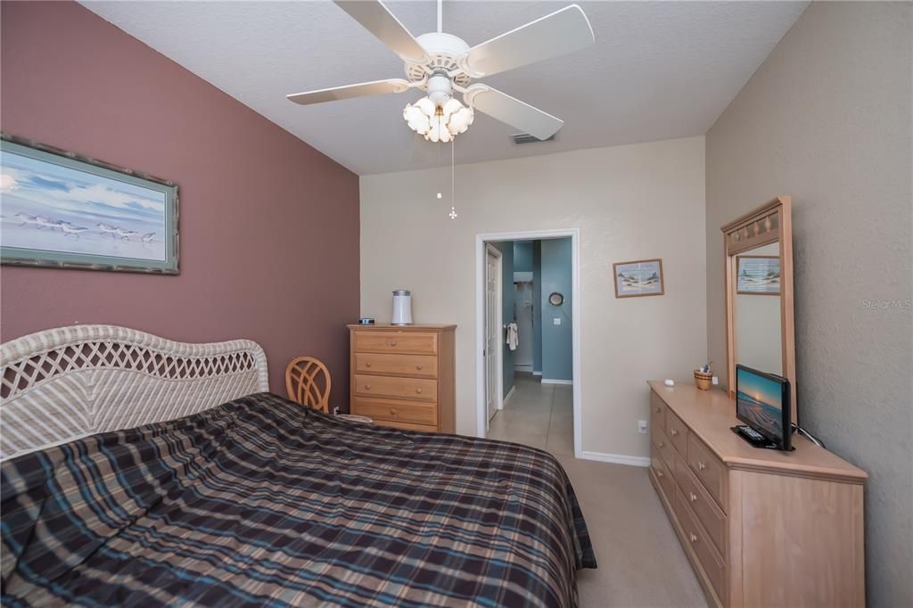 待售: $239,900 (2 贝兹, 2 浴室, 1364 平方英尺)