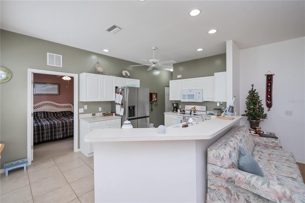 待售: $239,900 (2 贝兹, 2 浴室, 1364 平方英尺)