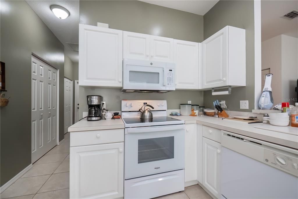 待售: $239,900 (2 贝兹, 2 浴室, 1364 平方英尺)