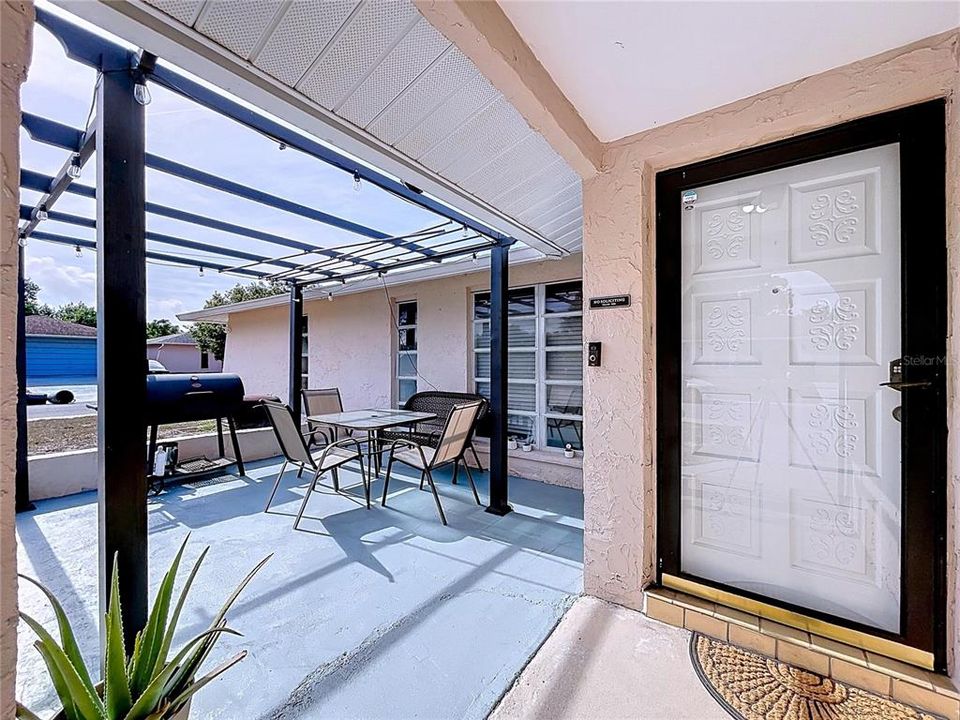 待售: $325,000 (3 贝兹, 2 浴室, 1368 平方英尺)