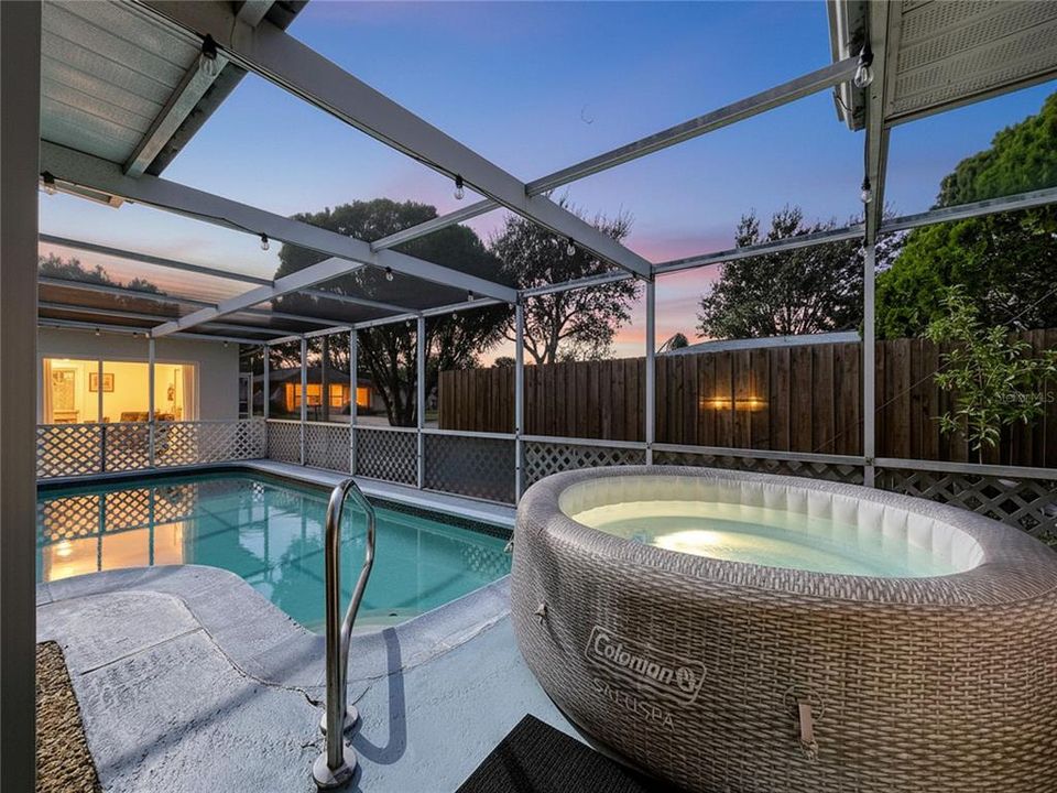 待售: $325,000 (3 贝兹, 2 浴室, 1368 平方英尺)