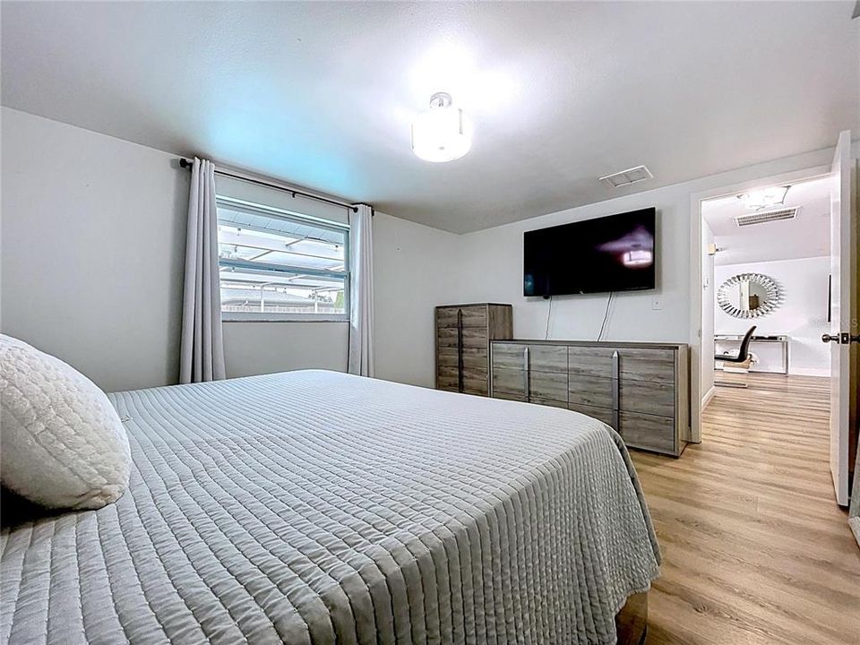 待售: $325,000 (3 贝兹, 2 浴室, 1368 平方英尺)