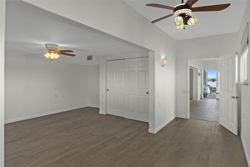 For Sale: $455,000 (2 beds, 2 baths, 1653 Square Feet)