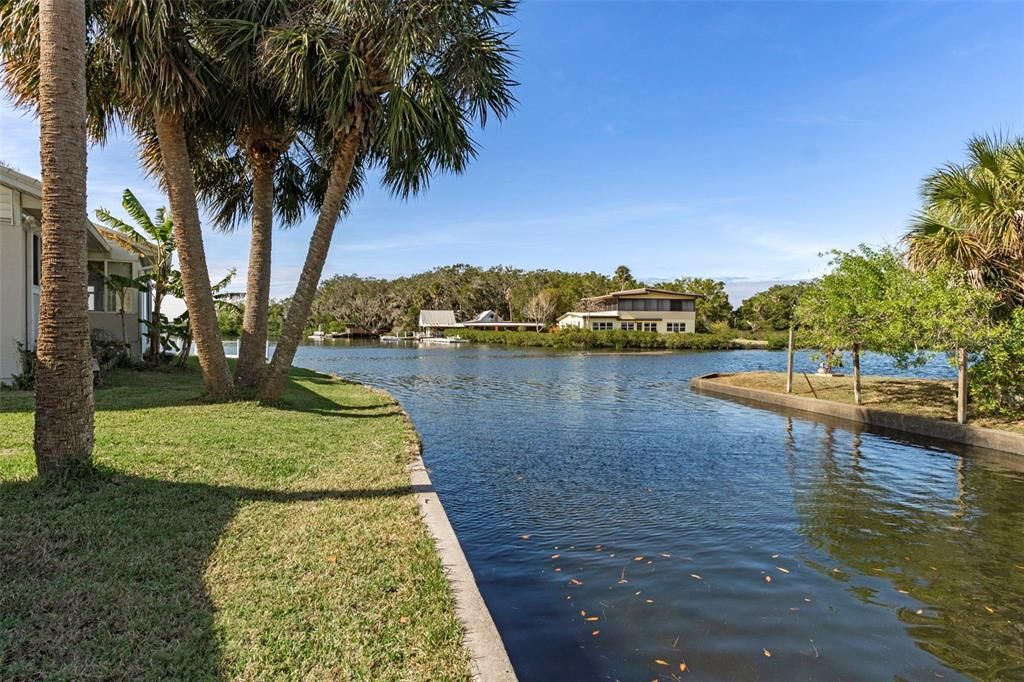 For Sale: $455,000 (2 beds, 2 baths, 1653 Square Feet)