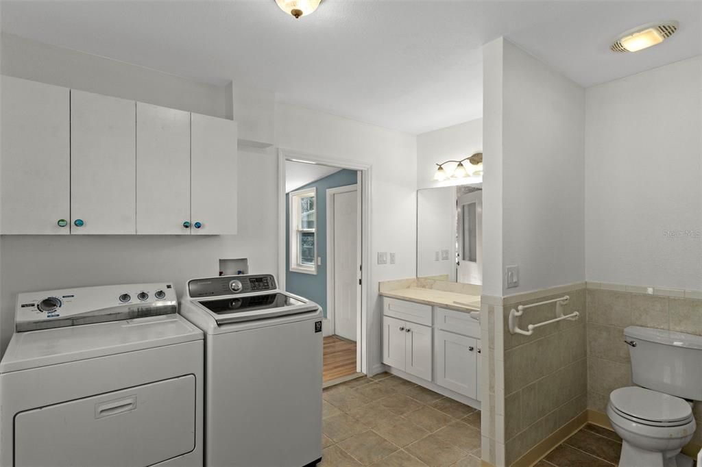 For Sale: $455,000 (2 beds, 2 baths, 1653 Square Feet)