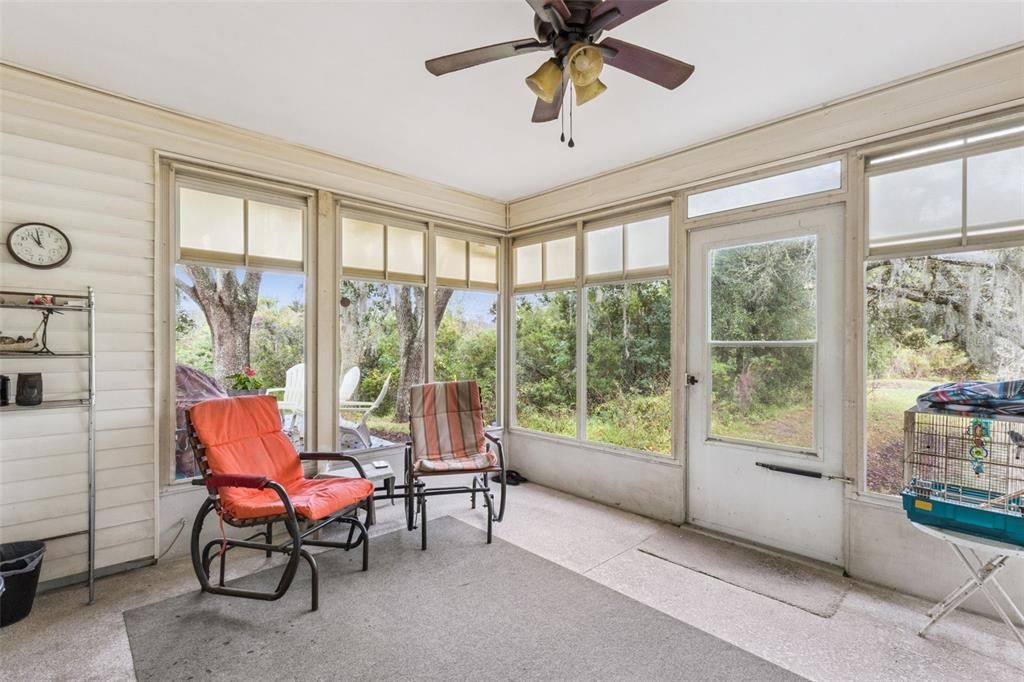 待售: $259,900 (2 贝兹, 2 浴室, 1522 平方英尺)