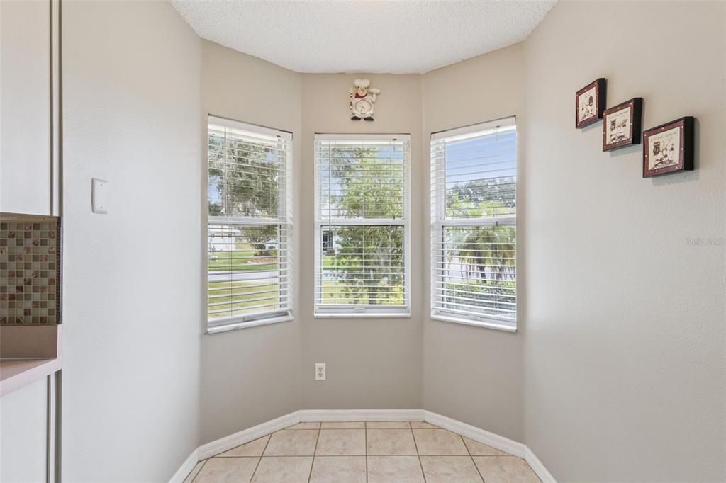 待售: $259,900 (2 贝兹, 2 浴室, 1522 平方英尺)