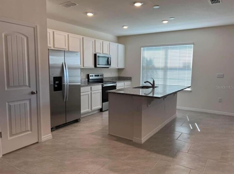 En Renta: $2,550 (3 camas, 2 baños, 1568 Pies cuadrados)