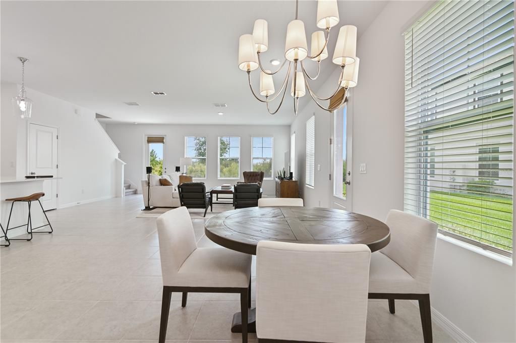 En Venta: $359,900 (3 camas, 2 baños, 2160 Pies cuadrados)