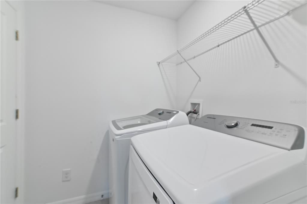 En Venta: $359,900 (3 camas, 2 baños, 2160 Pies cuadrados)