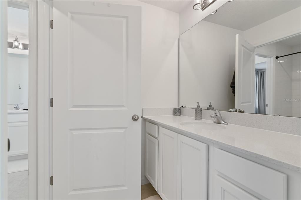 En Venta: $359,900 (3 camas, 2 baños, 2160 Pies cuadrados)