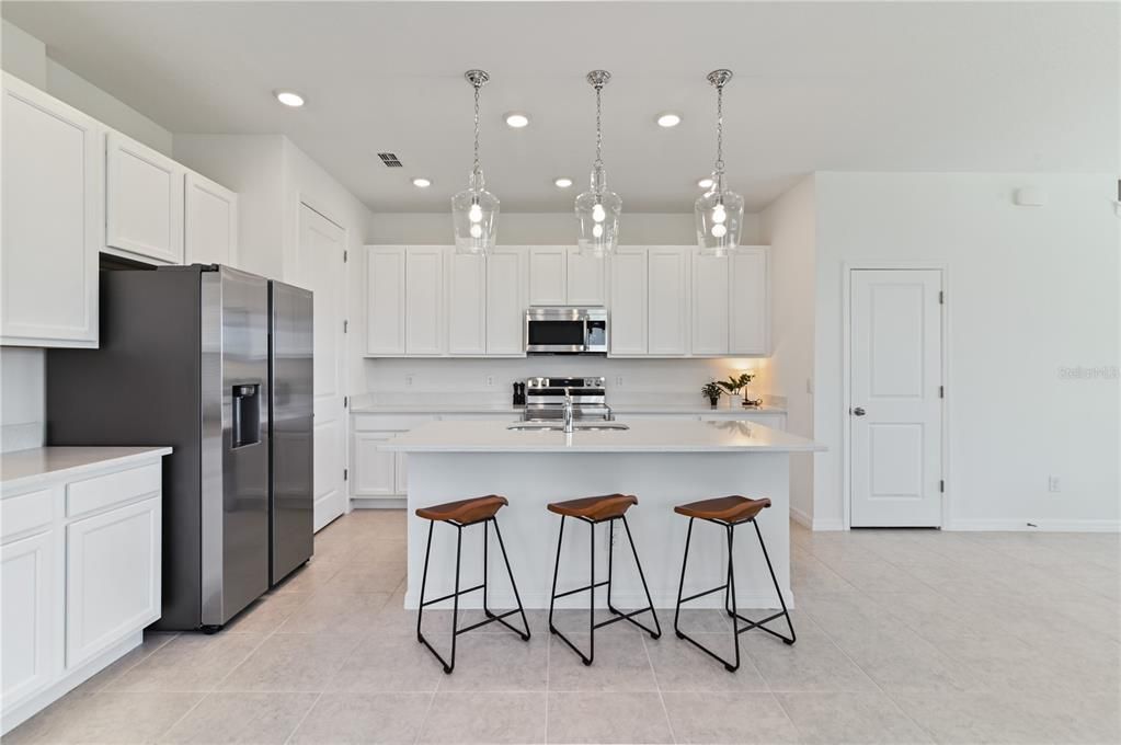 En Venta: $359,900 (3 camas, 2 baños, 2160 Pies cuadrados)