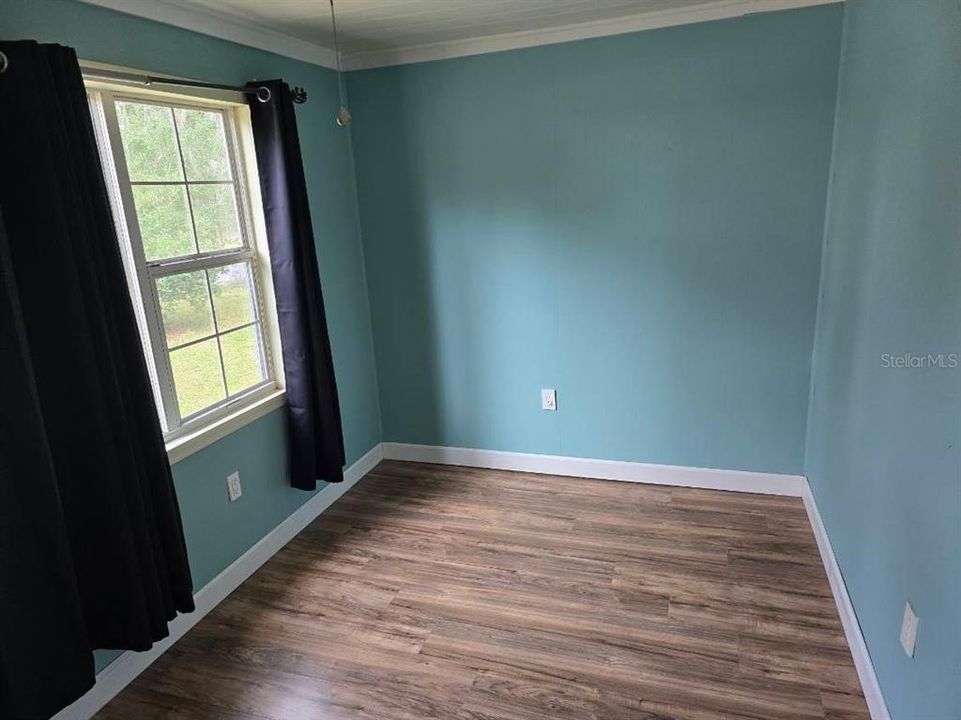 待售: $450,000 (6 贝兹, 0 浴室, 1454 平方英尺)