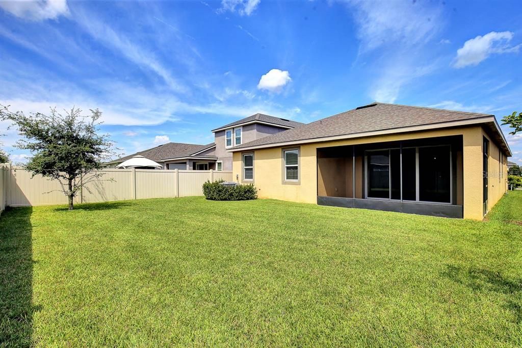 En Renta: $2,700 (3 camas, 2 baños, 2017 Pies cuadrados)