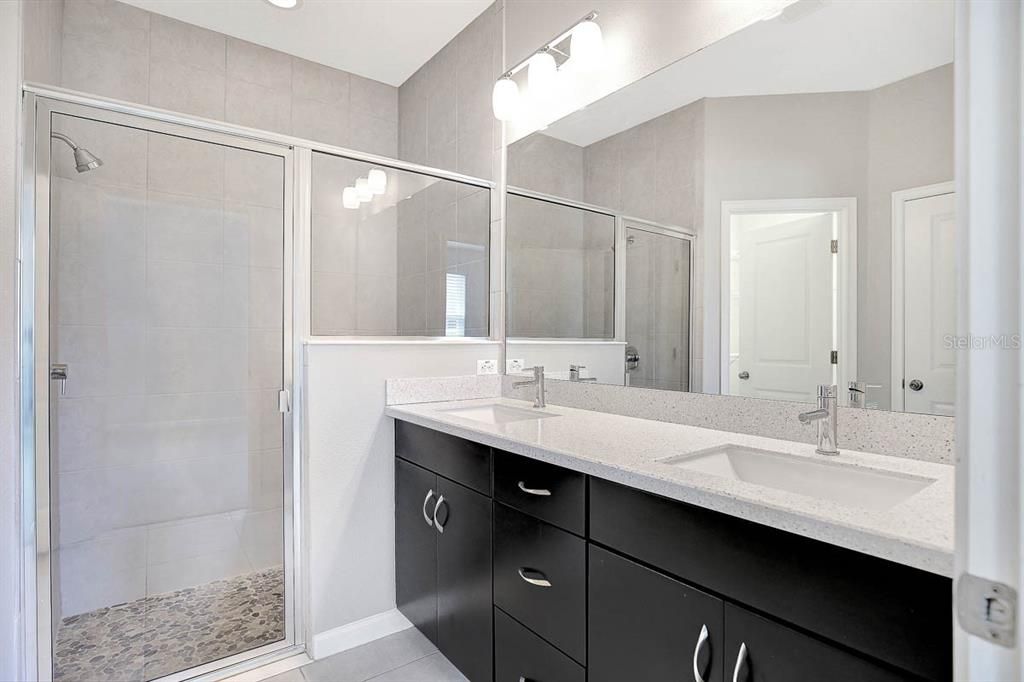 En Renta: $2,700 (3 camas, 2 baños, 2017 Pies cuadrados)