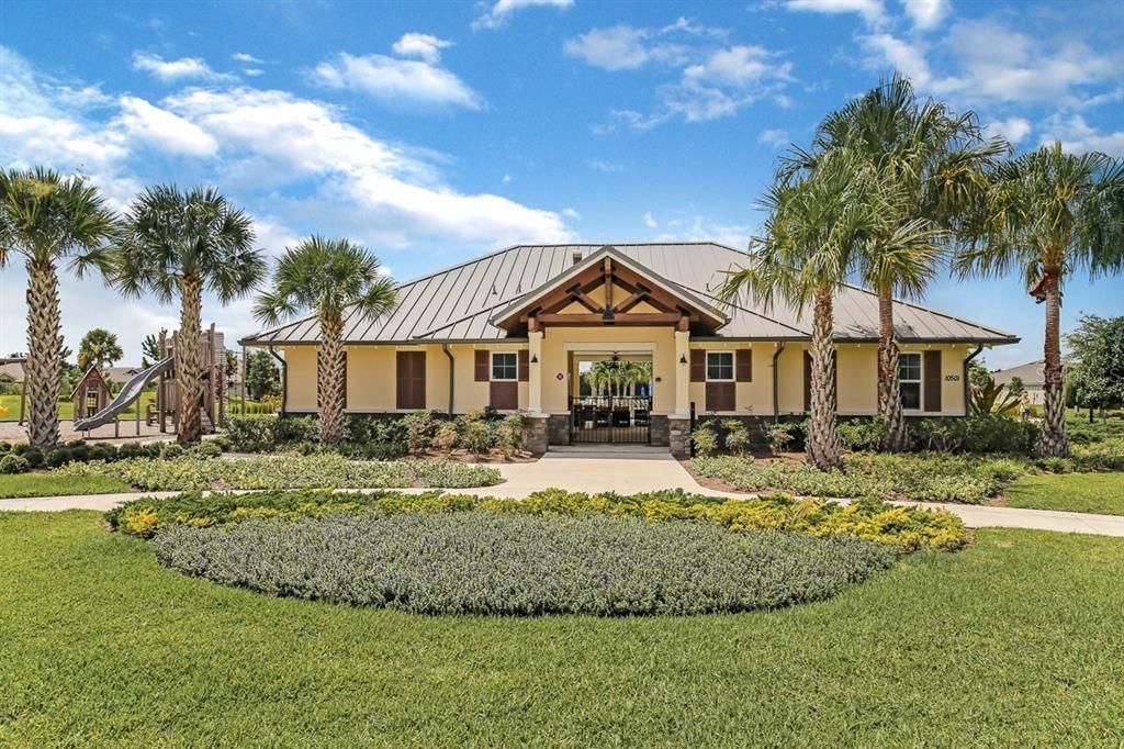 En Renta: $2,700 (3 camas, 2 baños, 2017 Pies cuadrados)