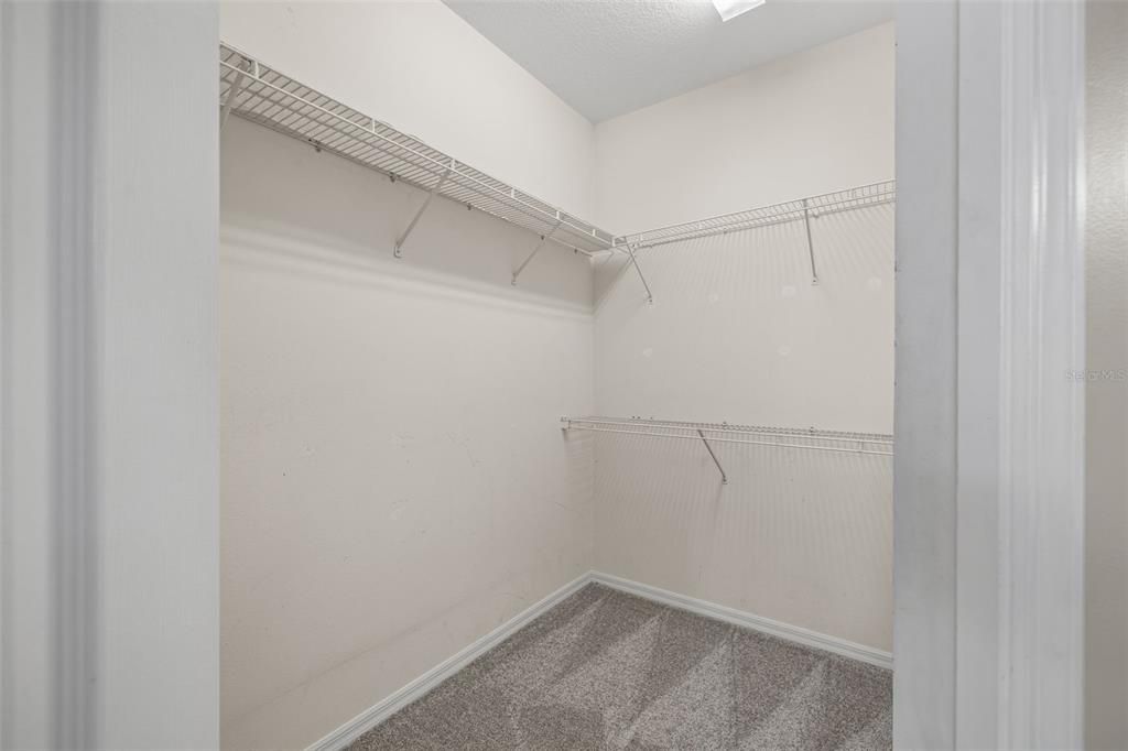 En Venta: $459,000 (4 camas, 2 baños, 2220 Pies cuadrados)