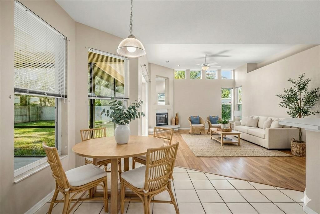 En Venta: $459,000 (4 camas, 2 baños, 2220 Pies cuadrados)