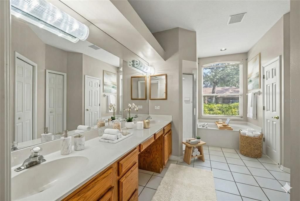 En Venta: $459,000 (4 camas, 2 baños, 2220 Pies cuadrados)