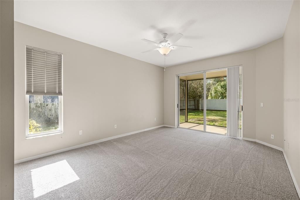 En Venta: $459,000 (4 camas, 2 baños, 2220 Pies cuadrados)