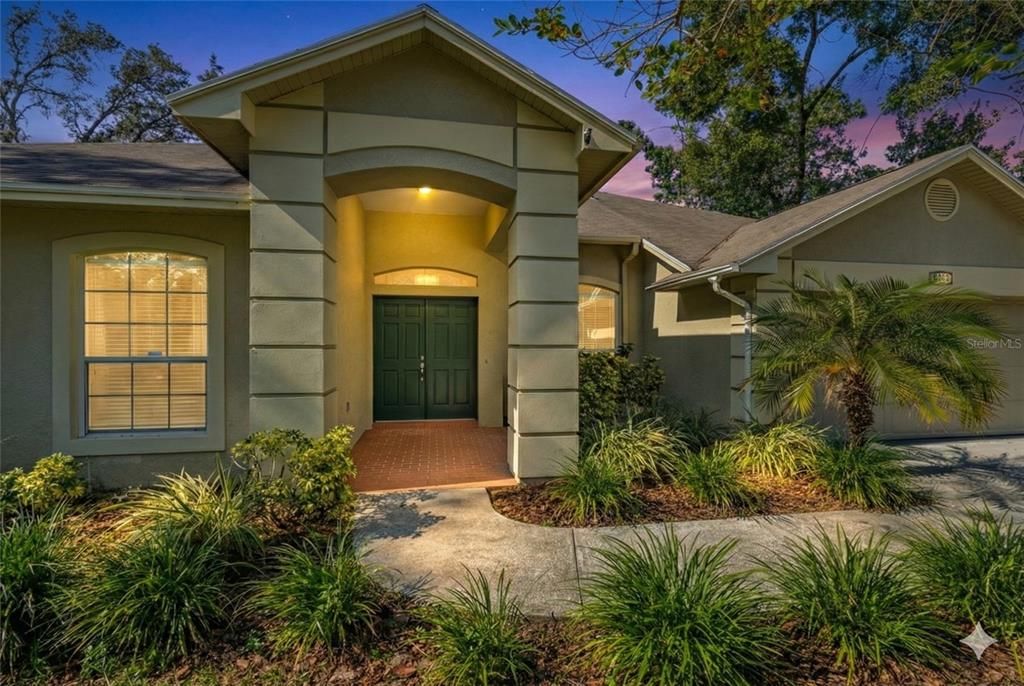 En Venta: $459,000 (4 camas, 2 baños, 2220 Pies cuadrados)