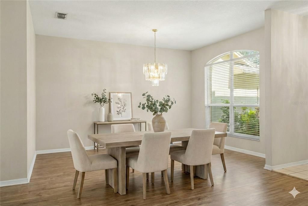 En Venta: $459,000 (4 camas, 2 baños, 2220 Pies cuadrados)