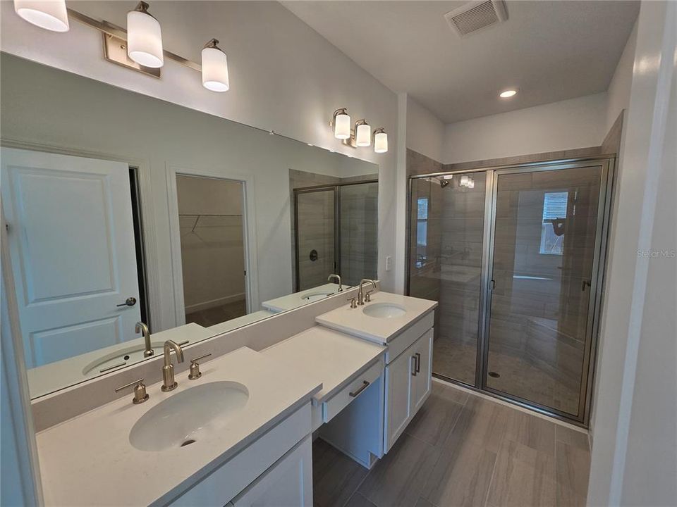 En Venta: $260,900 (2 camas, 2 baños, 1515 Pies cuadrados)