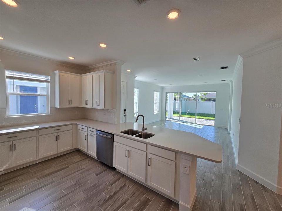 En Venta: $260,900 (2 camas, 2 baños, 1515 Pies cuadrados)