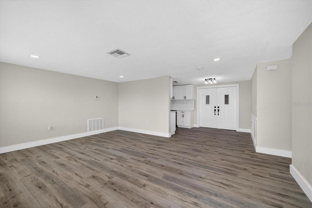 待售: $349,900 (5 贝兹, 3 浴室, 1780 平方英尺)