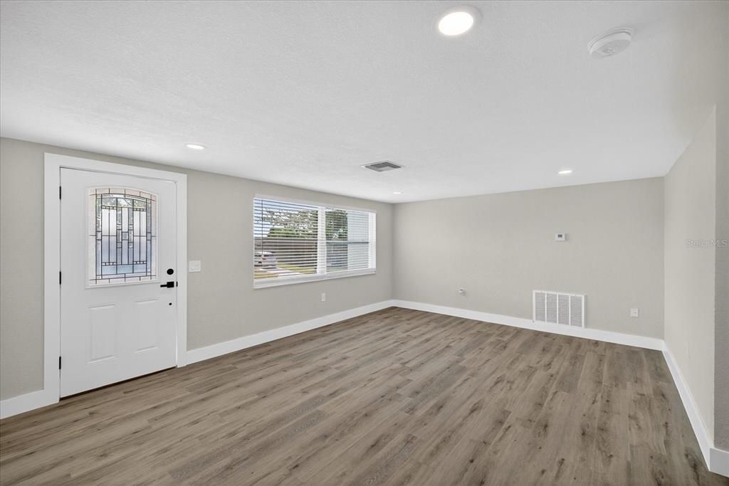 待售: $349,900 (5 贝兹, 3 浴室, 1780 平方英尺)