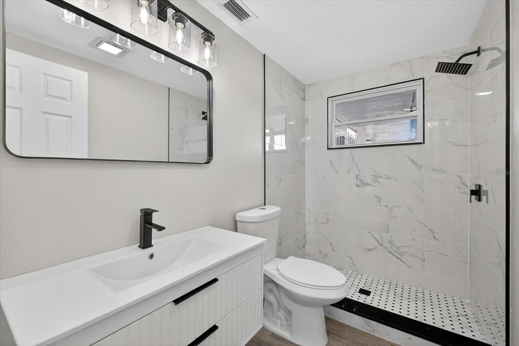 待售: $349,900 (5 贝兹, 3 浴室, 1780 平方英尺)