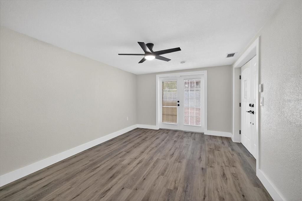 待售: $349,900 (5 贝兹, 3 浴室, 1780 平方英尺)