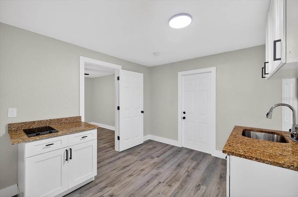 待售: $349,900 (5 贝兹, 3 浴室, 1780 平方英尺)