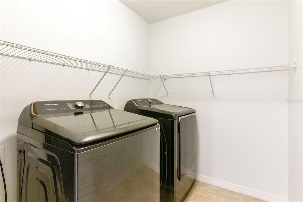 В аренду: $4,000 (3 спален, 3 ванн, 2744 Квадратных фут)